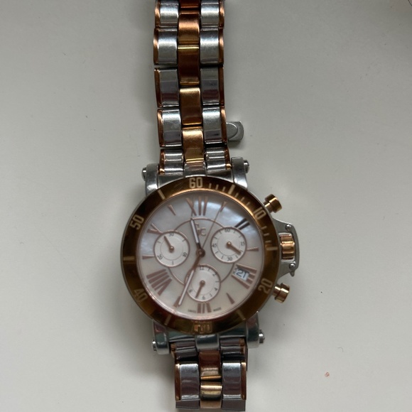 GC women’s rose gold watch - Picture 1 of 4